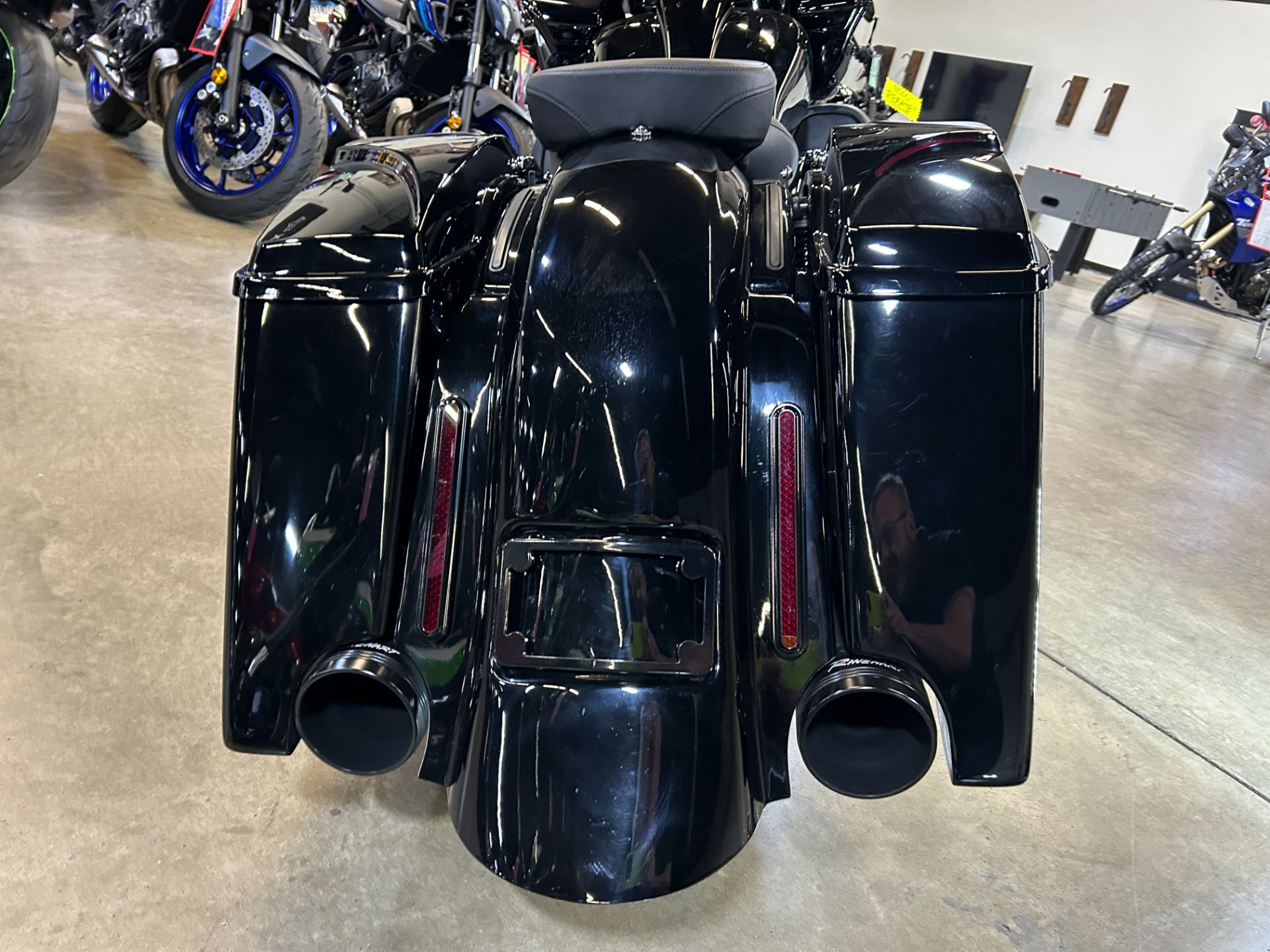 2021 Harley-Davidson Road Glide® Limited in Eden Prairie, Minnesota - Photo 12