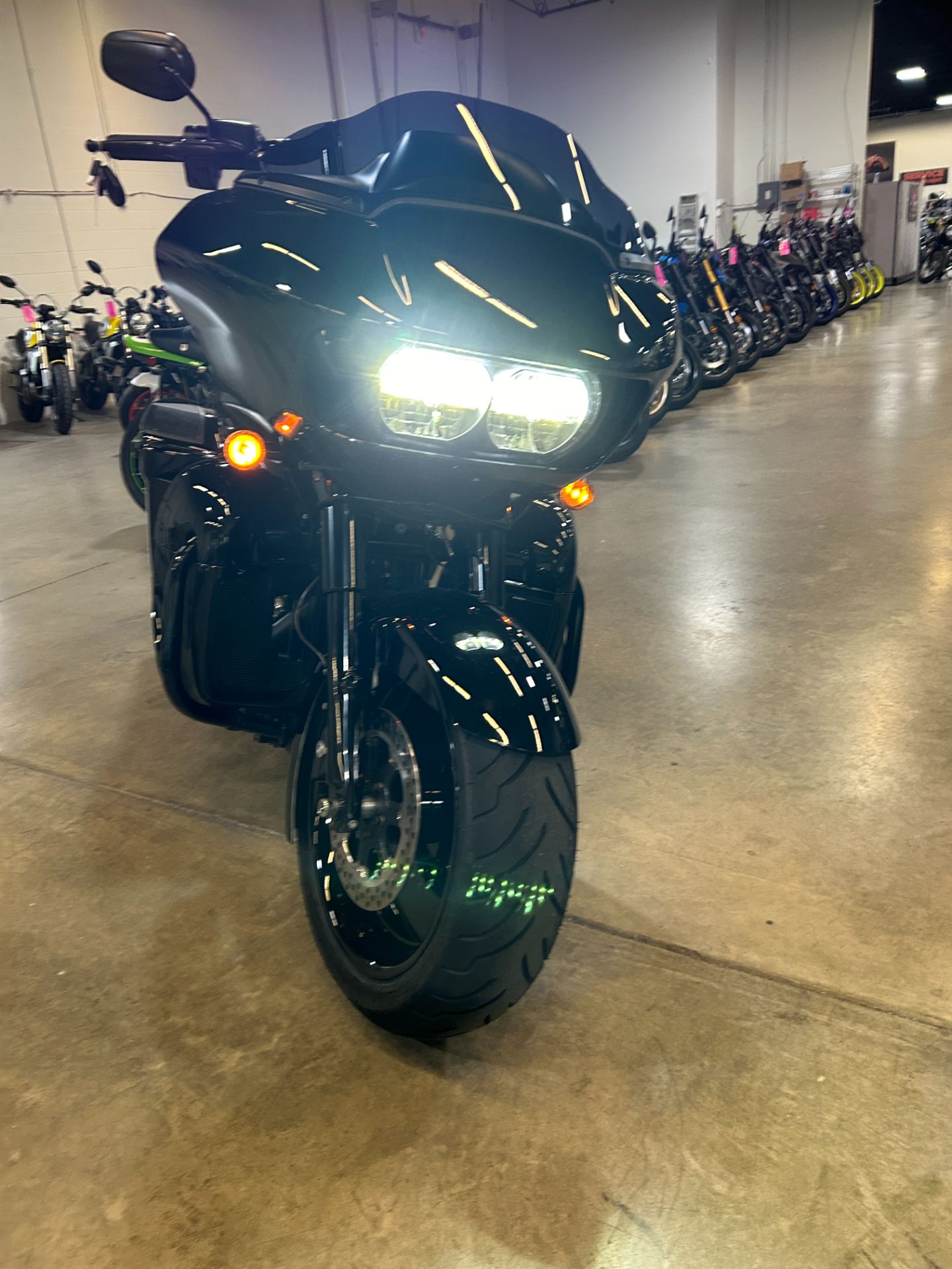 2021 Harley-Davidson Road Glide® Limited in Eden Prairie, Minnesota - Photo 10
