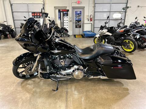 2017 Harley-Davidson Road Glide® Special in Eden Prairie, Minnesota - Photo 5