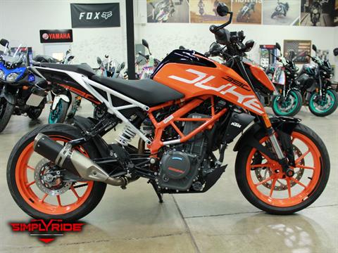 2020 KTM 390 Duke in Eden Prairie, Minnesota