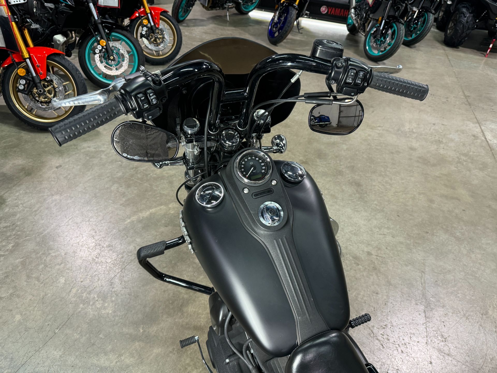 2014 Harley-Davidson Dyna® Street Bob® in Eden Prairie, Minnesota - Photo 9