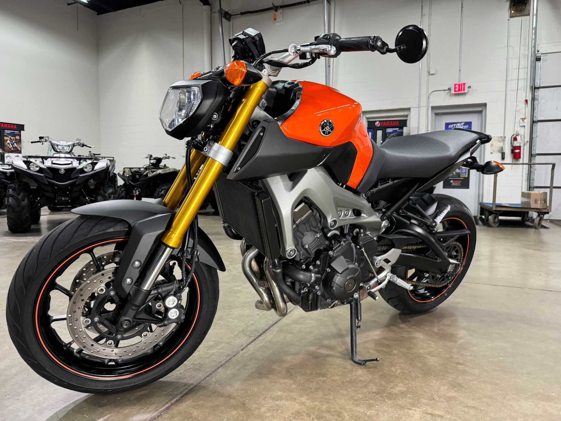 2014 Yamaha FZ-09 in Eden Prairie, Minnesota - Photo 8