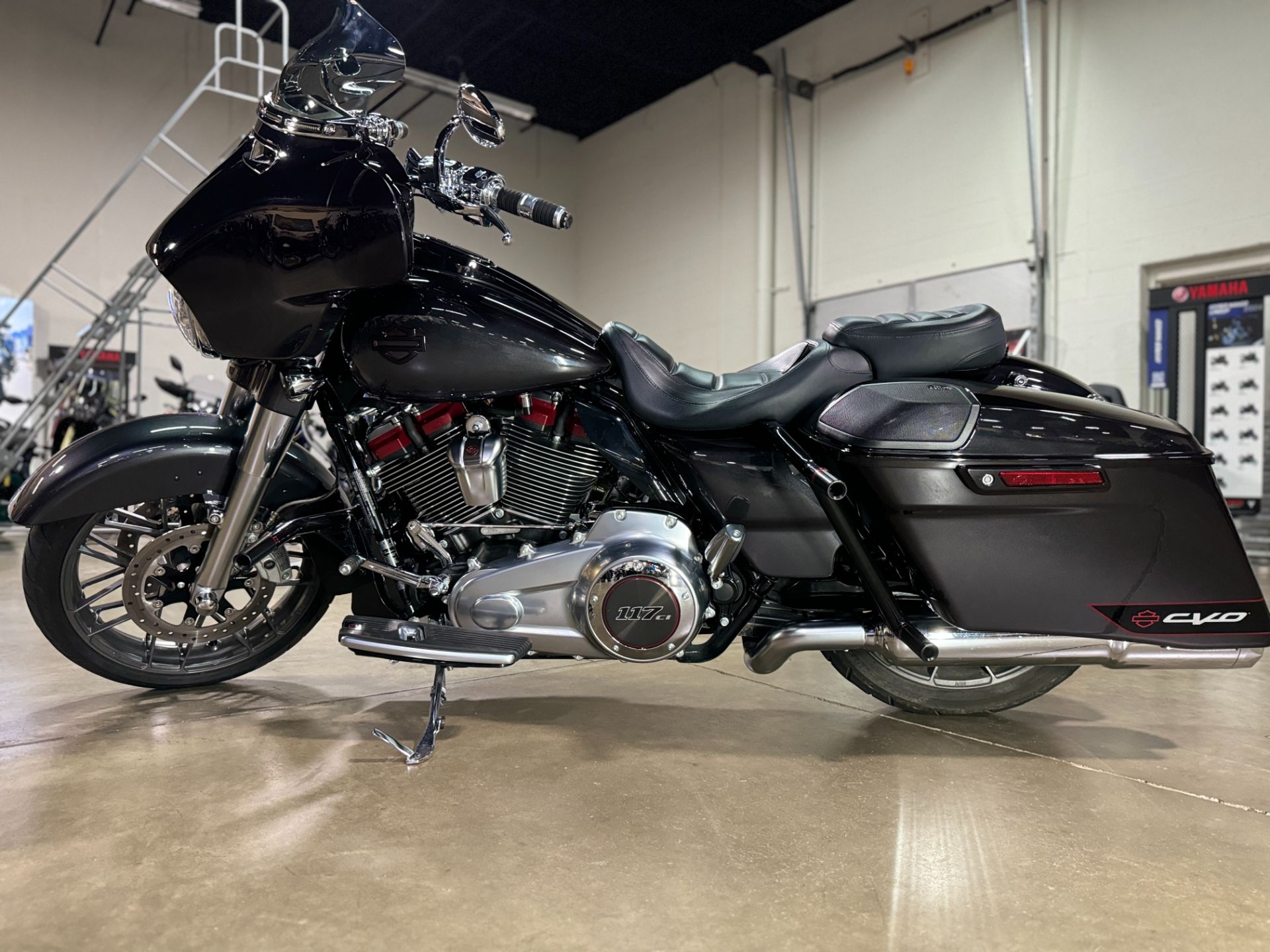 2020 Harley-Davidson CVO™ Street Glide® in Eden Prairie, Minnesota - Photo 14