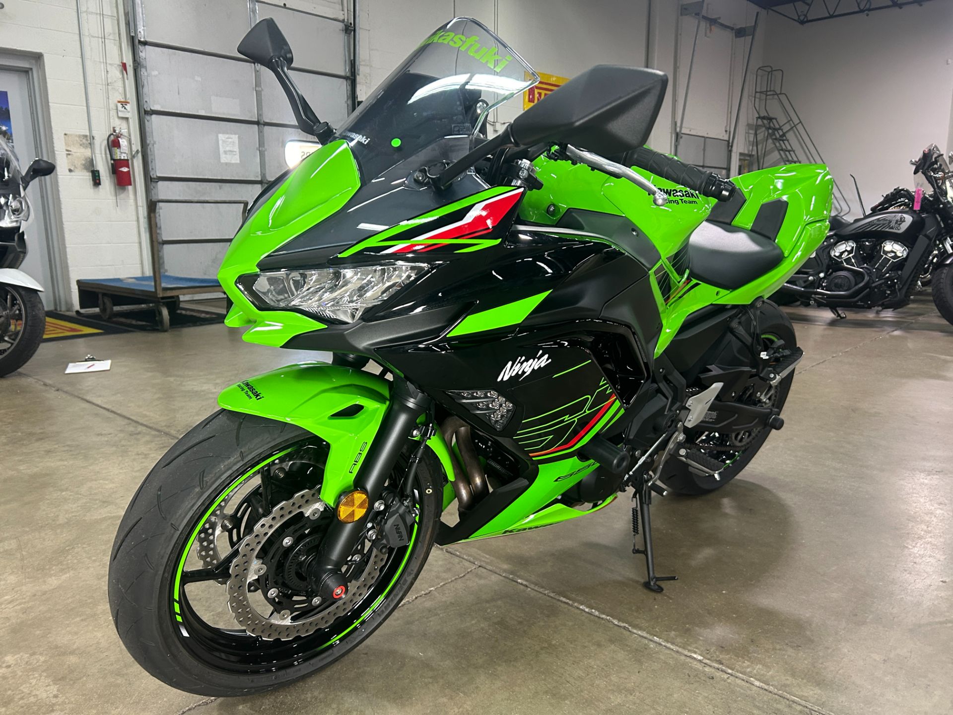 2024 Kawasaki Ninja 650 KRT Edition ABS in Eden Prairie, Minnesota - Photo 4