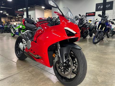 2023 Ducati Panigale V2 in Eden Prairie, Minnesota - Photo 2