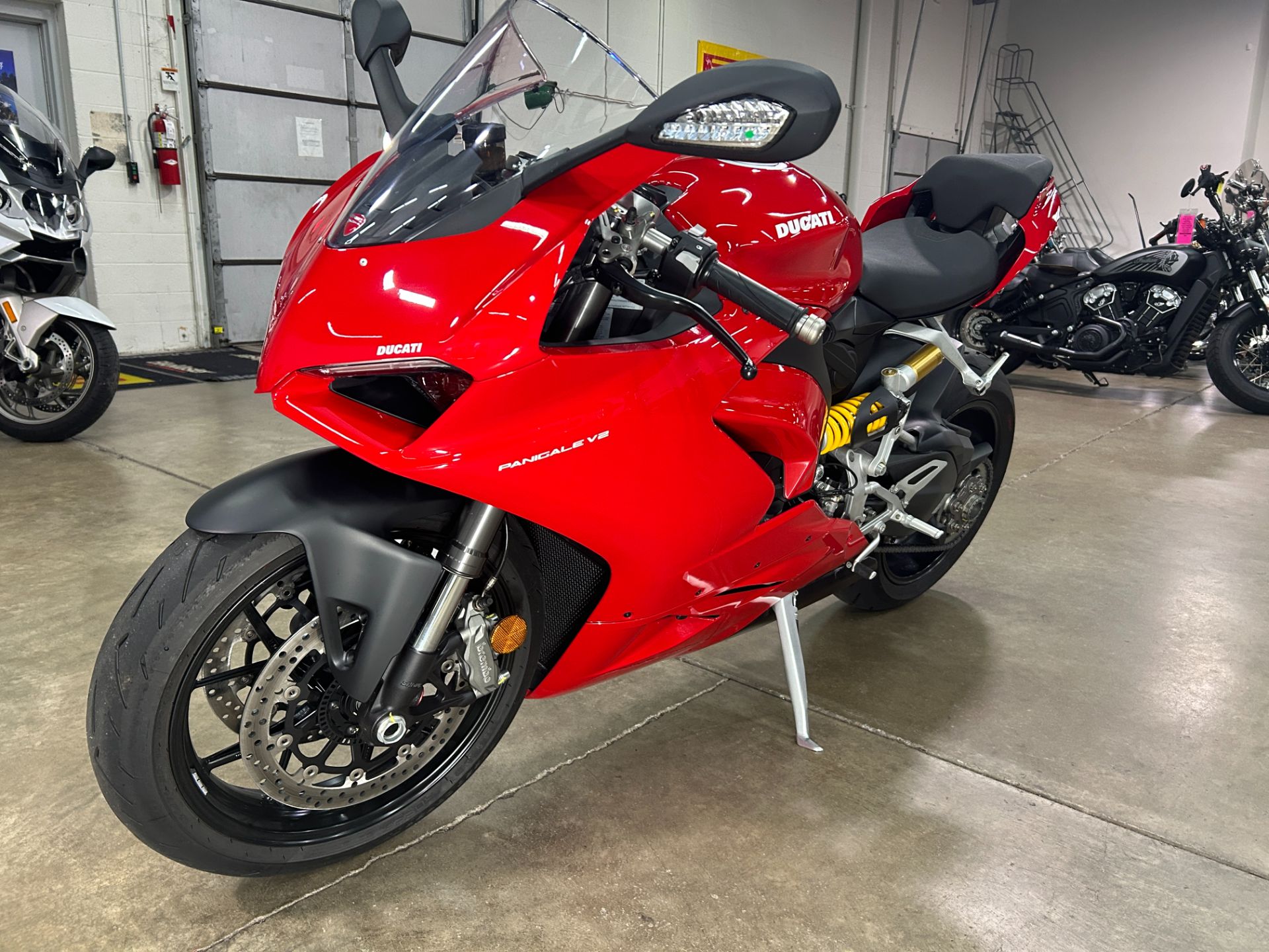 2023 Ducati Panigale V2 in Eden Prairie, Minnesota - Photo 4