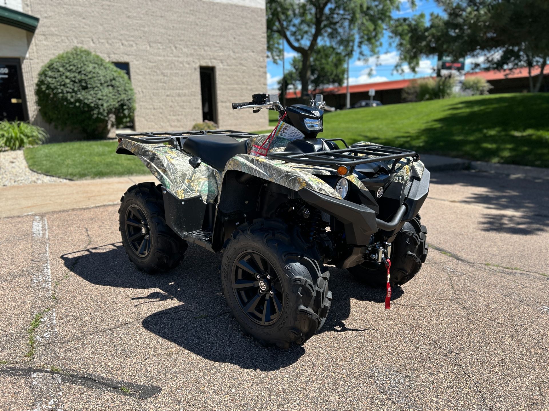 2024 Yamaha Grizzly EPS Camo in Eden Prairie, Minnesota - Photo 2