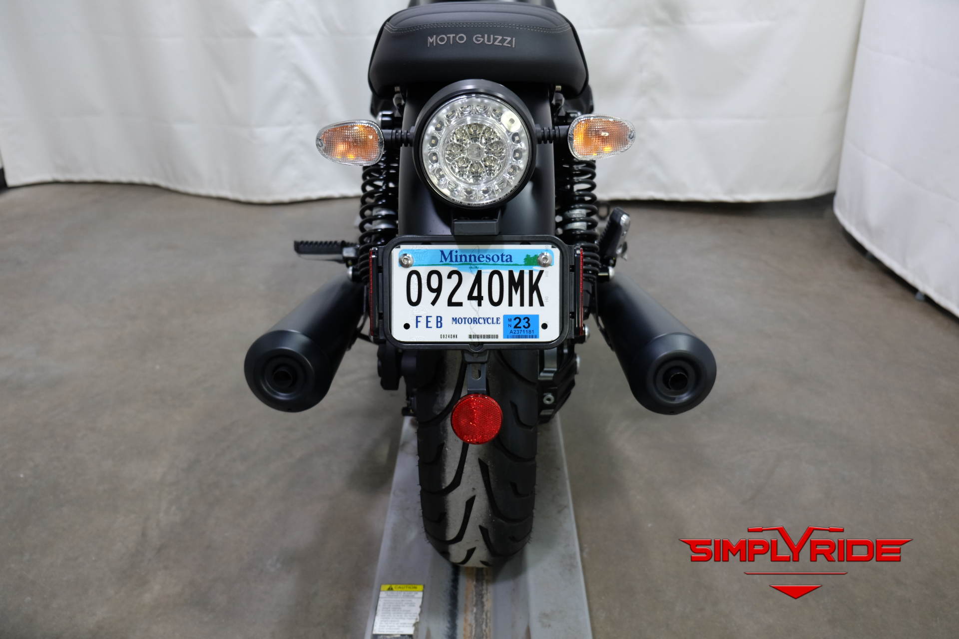 2022 Moto Guzzi V7 Stone E5 in Eden Prairie, Minnesota - Photo 17