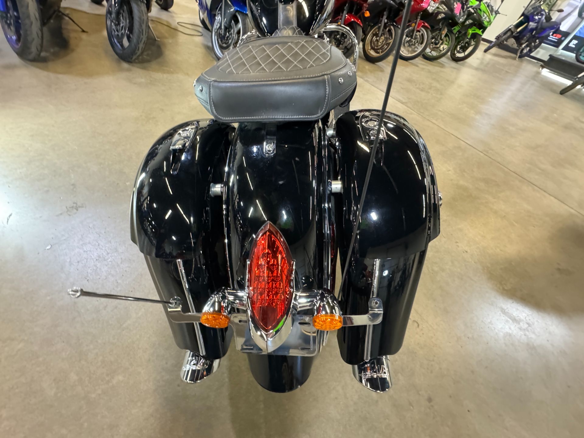 2017 Indian Motorcycle Chieftain® Limited in Eden Prairie, Minnesota - Photo 13