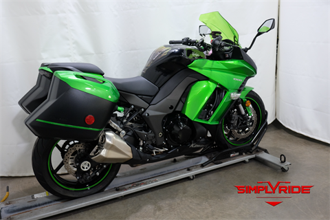 2015 Kawasaki Ninja® 1000 ABS in Eden Prairie, Minnesota - Photo 8
