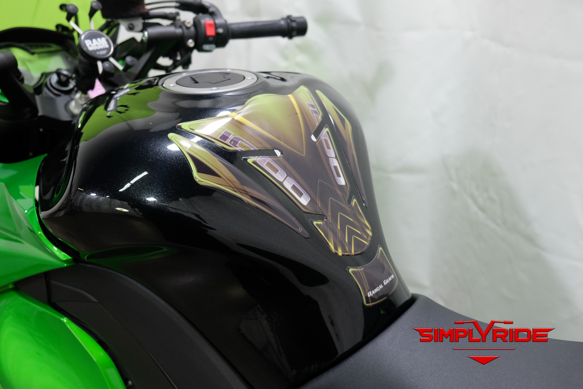 2015 Kawasaki Ninja® 1000 ABS in Eden Prairie, Minnesota - Photo 25