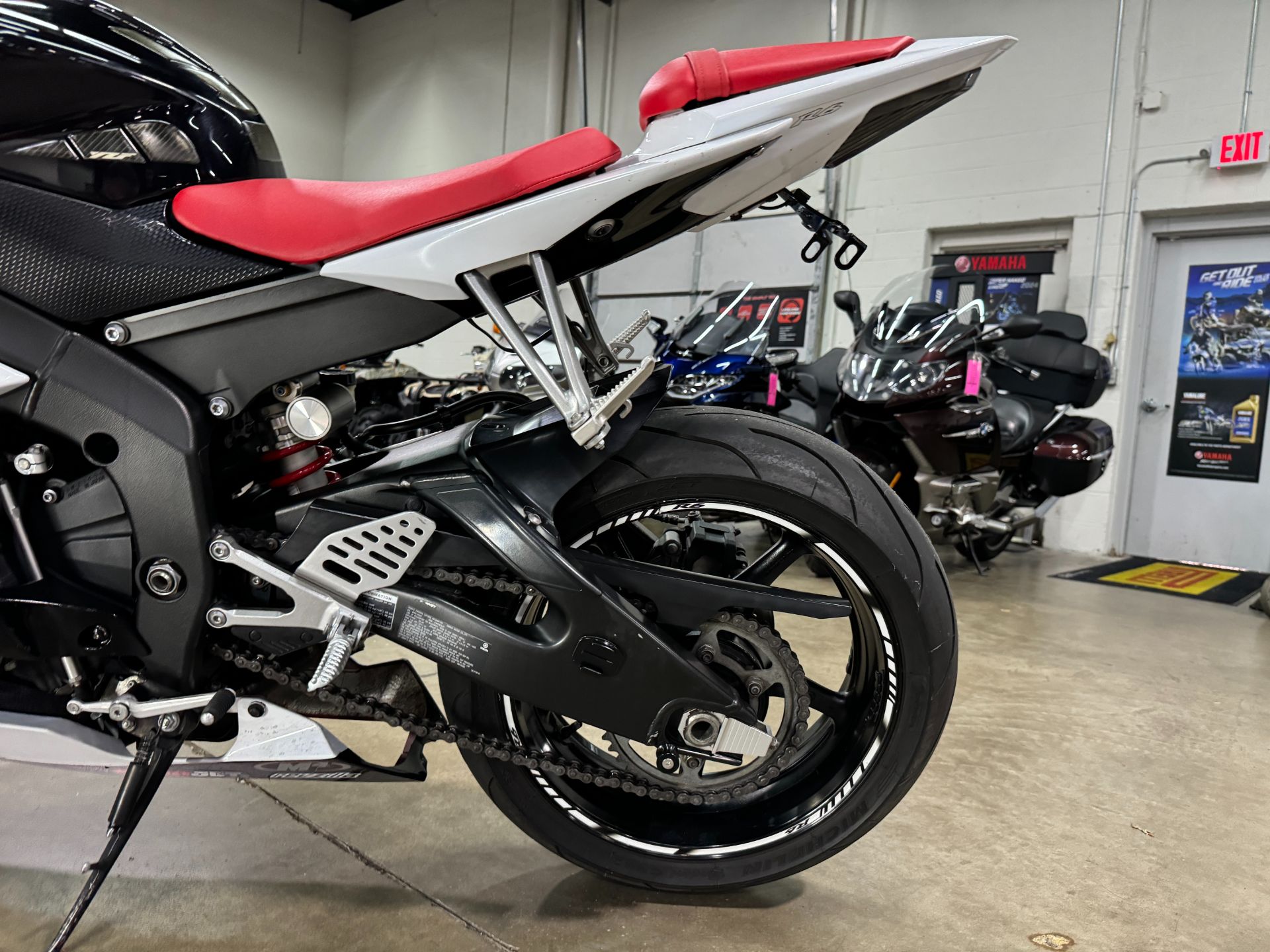 2011 Yamaha YZF-R6 in Eden Prairie, Minnesota - Photo 11