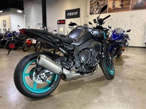 2024 Yamaha MT-10 in Eden Prairie, Minnesota - Photo 7