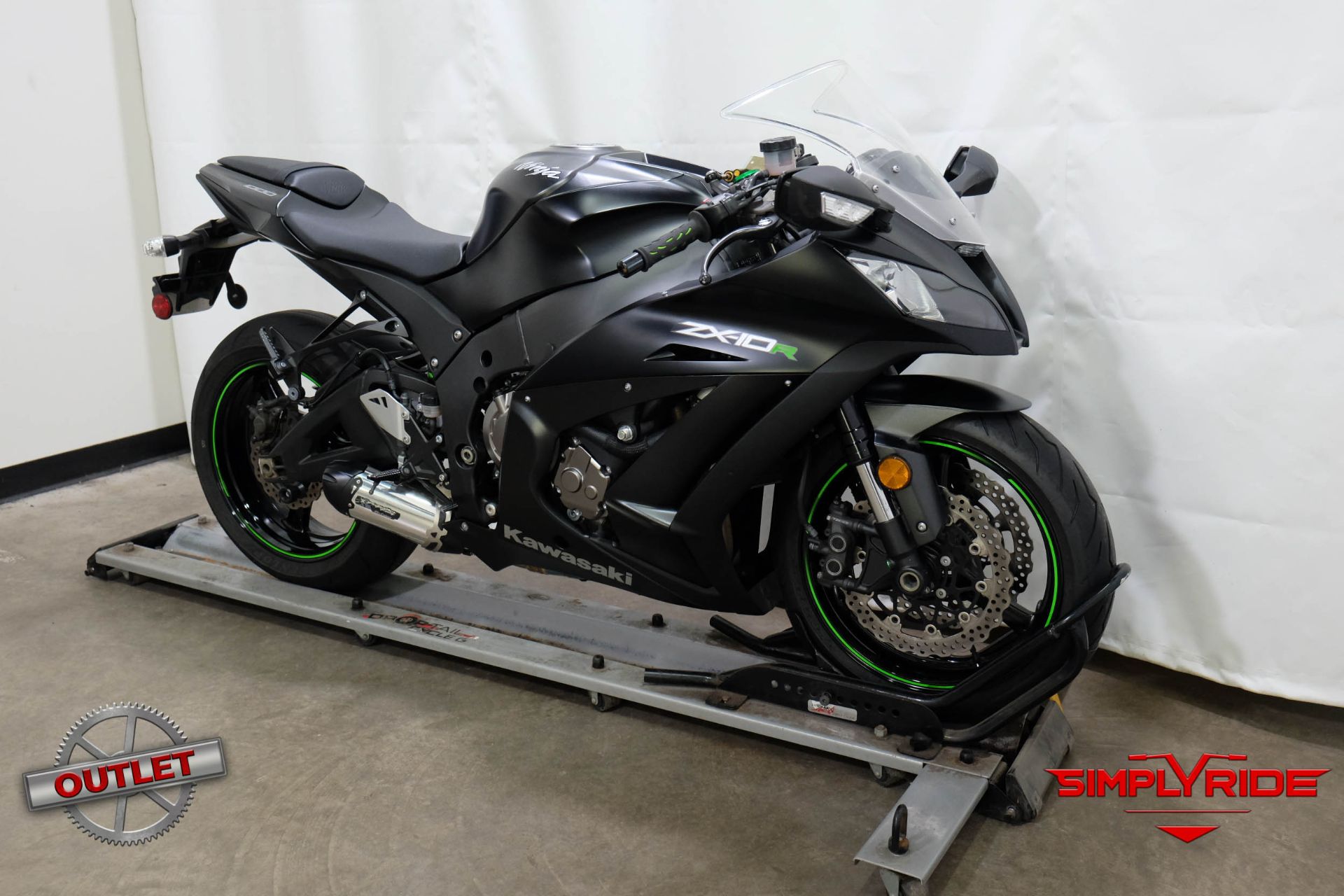 2015 Kawasaki Ninja® ZX™-10R in Eden Prairie, Minnesota - Photo 2
