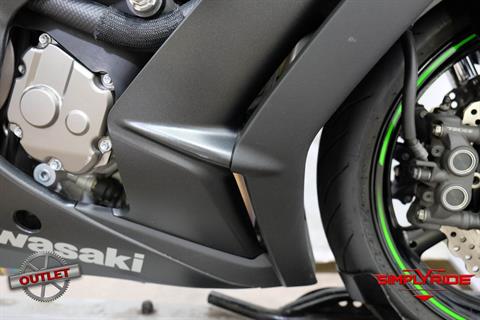 2015 Kawasaki Ninja® ZX™-10R in Eden Prairie, Minnesota - Photo 15