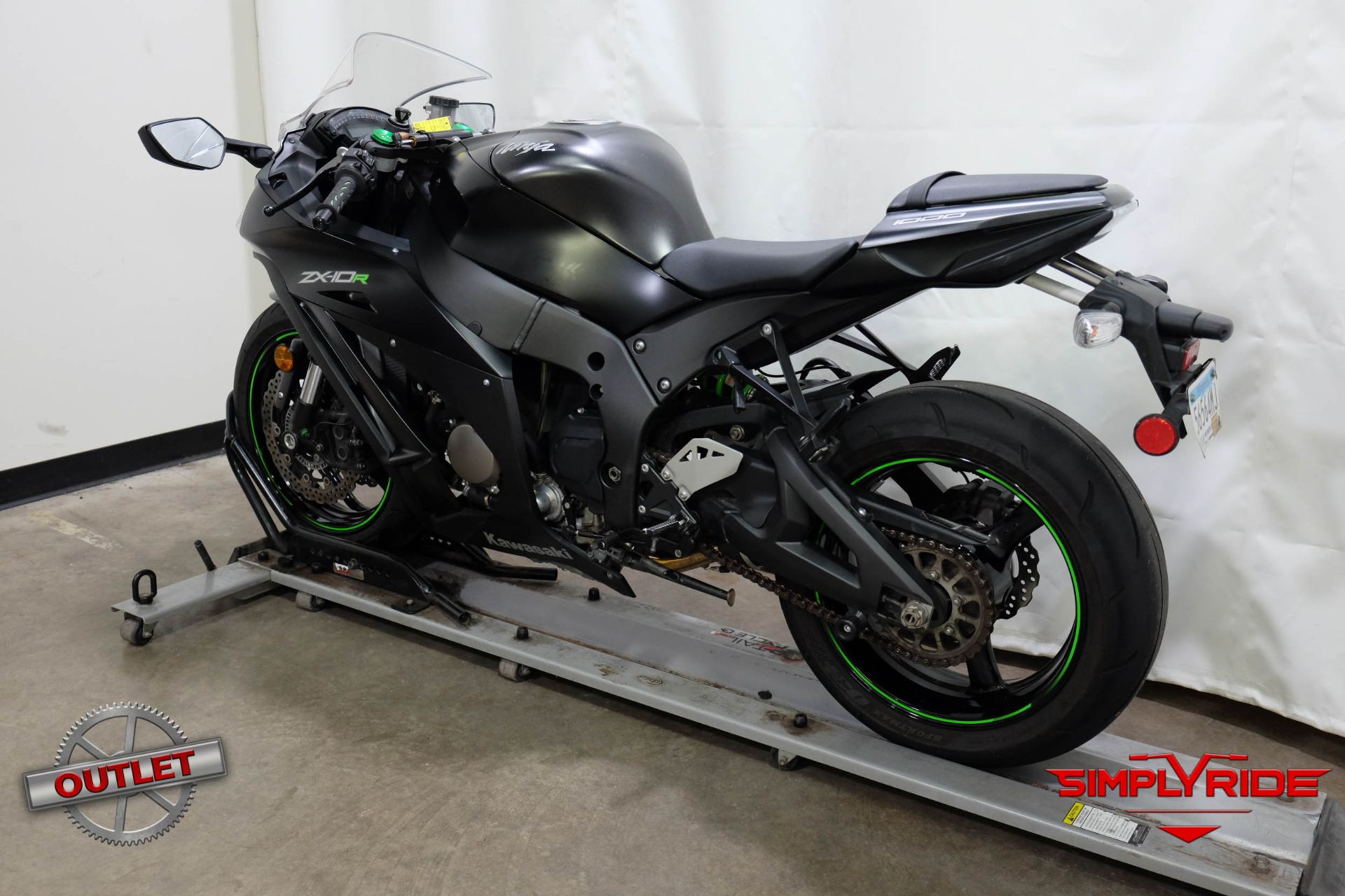 2015 Kawasaki Ninja® ZX™-10R in Eden Prairie, Minnesota - Photo 6