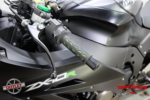 2015 Kawasaki Ninja® ZX™-10R in Eden Prairie, Minnesota - Photo 18