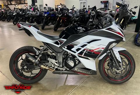 2014 Kawasaki Ninja® 300 SE in Eden Prairie, Minnesota