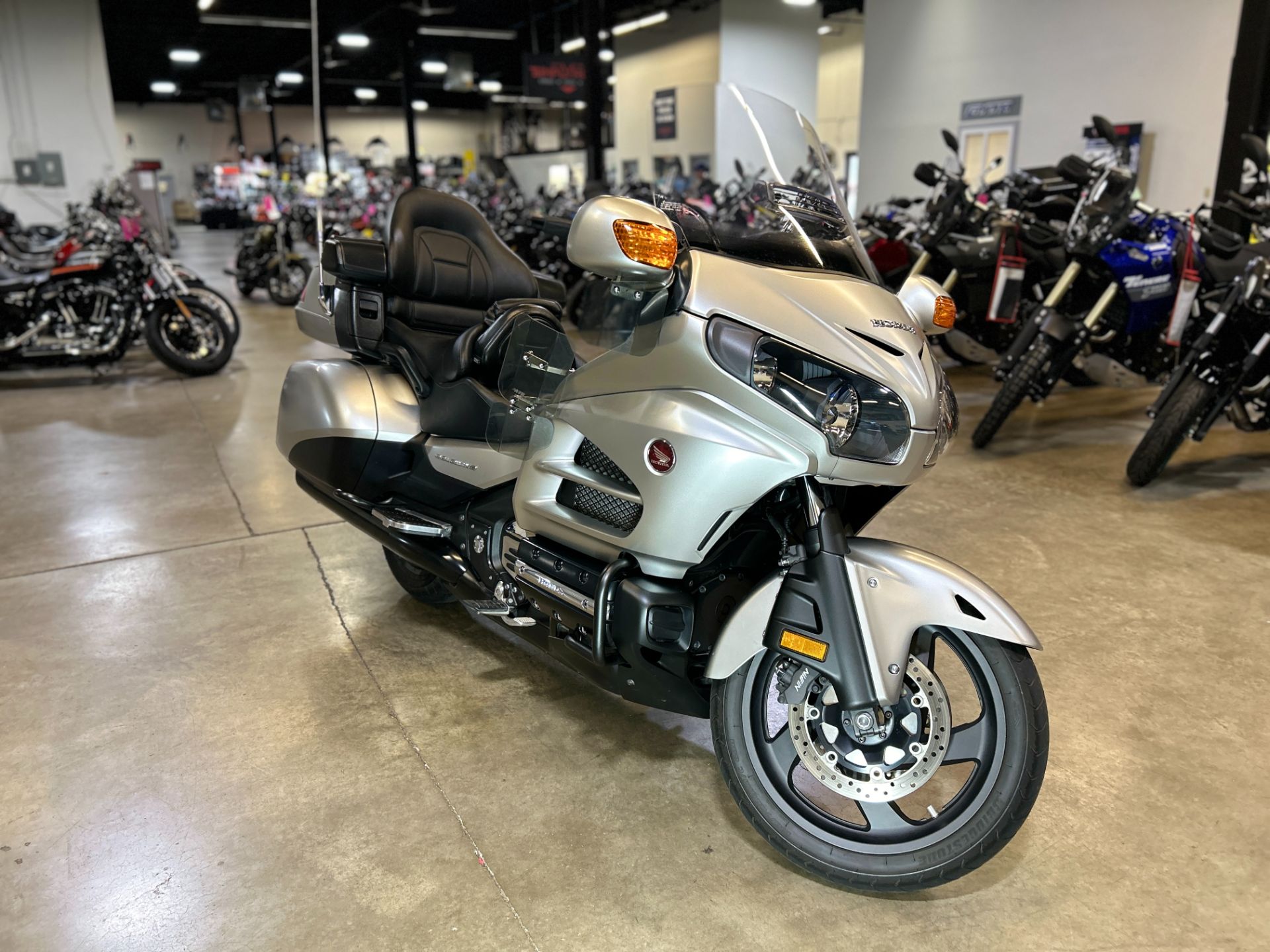 2016 Honda Gold Wing Audio Comfort in Eden Prairie, Minnesota - Photo 2