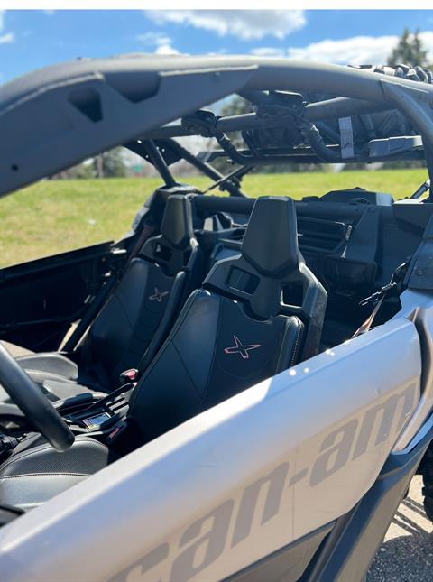2018 Can-Am Maverick X3 X ds Turbo R in Eden Prairie, Minnesota - Photo 10