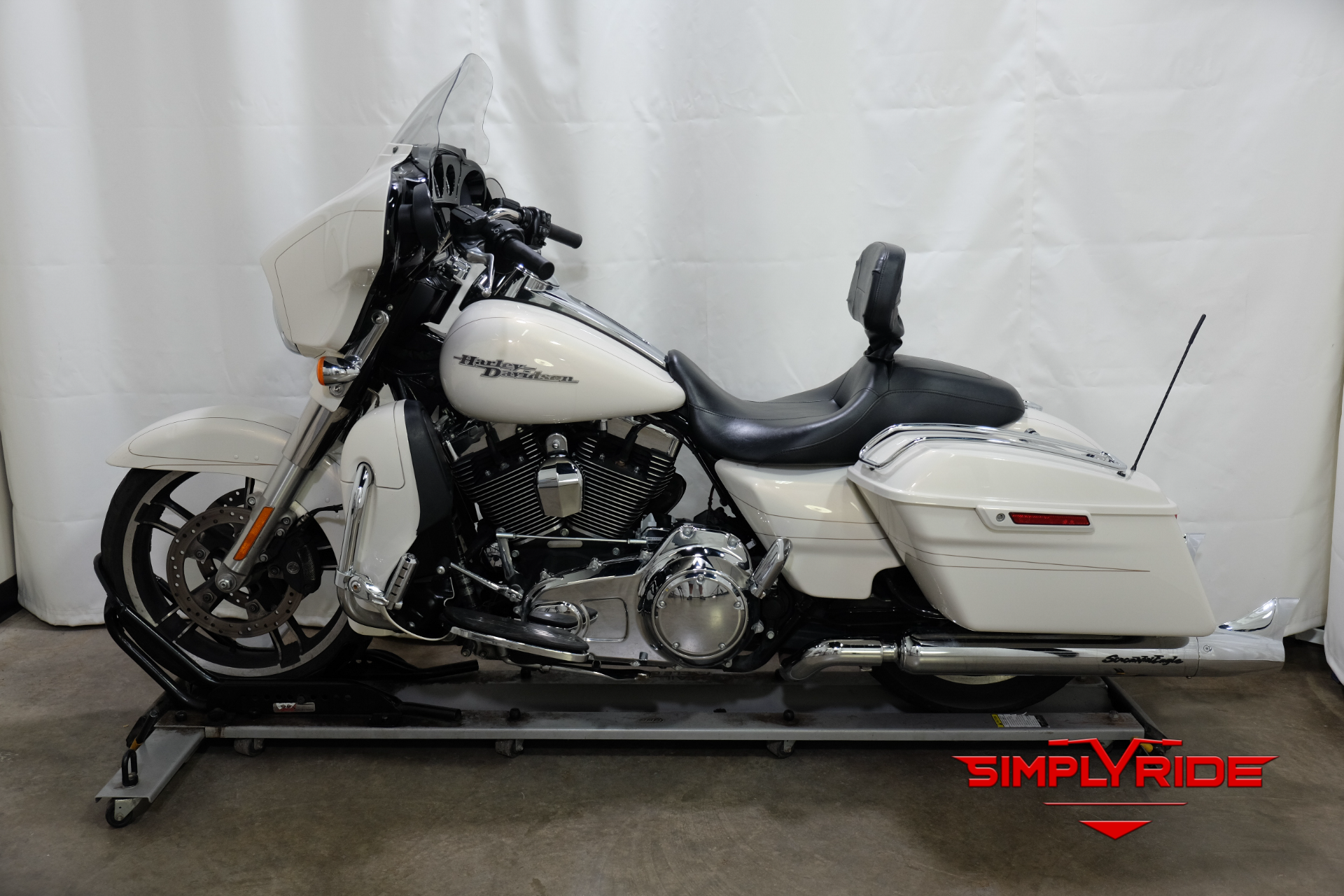 2014 Harley-Davidson Street Glide® Special in Eden Prairie, Minnesota - Photo 5