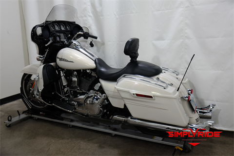2014 Harley-Davidson Street Glide® Special in Eden Prairie, Minnesota - Photo 6