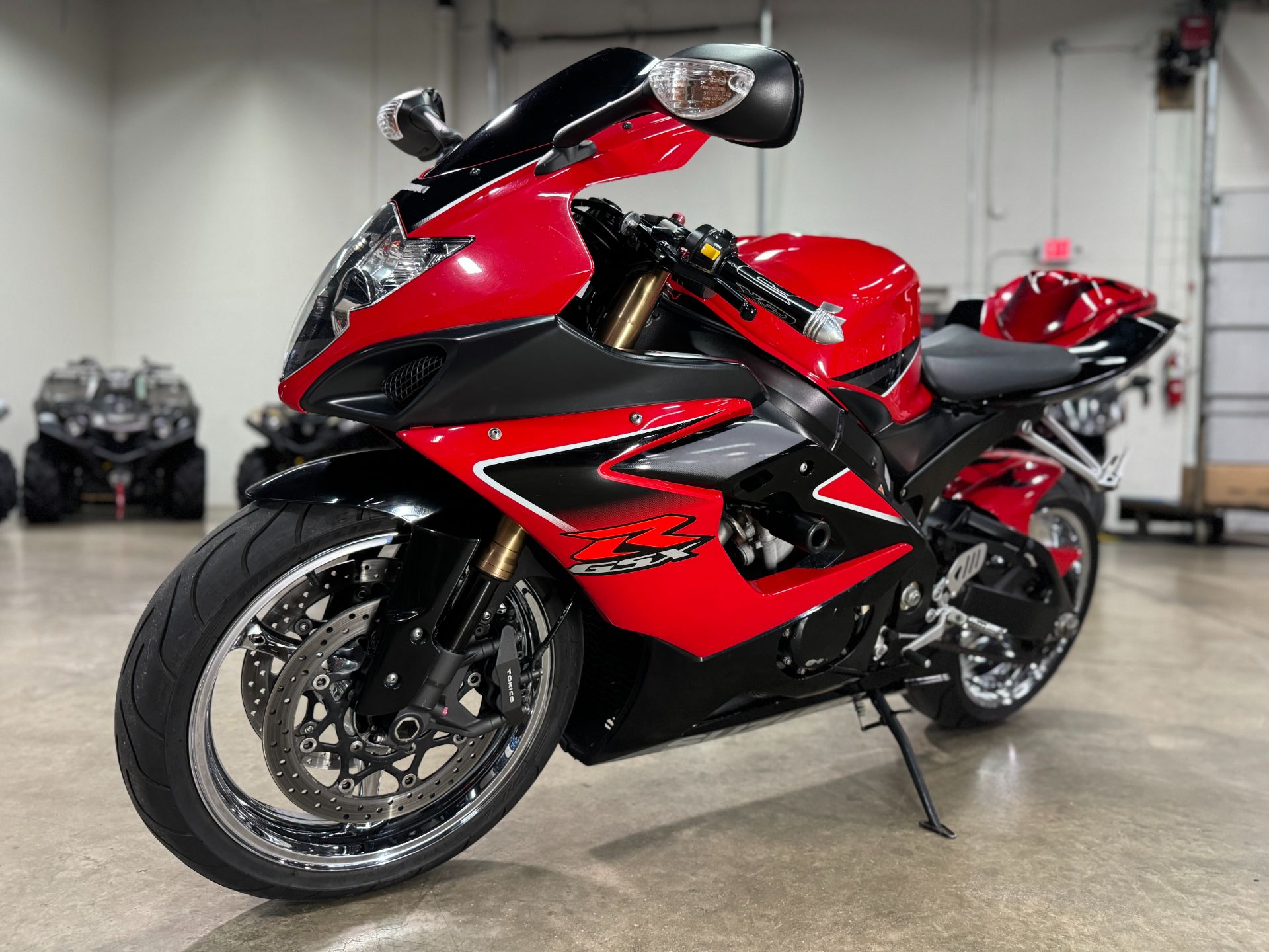 2006 Suzuki GSX-R1000 in Eden Prairie, Minnesota - Photo 9