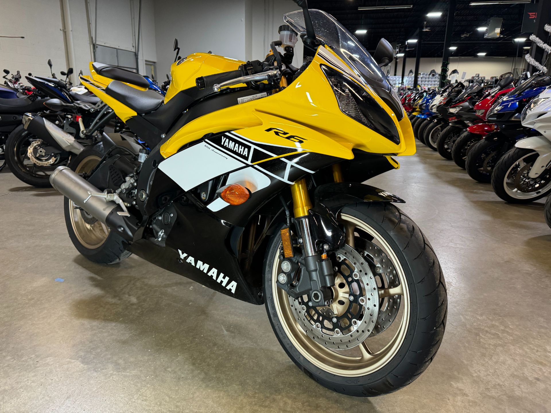 2016 Yamaha YZF-R6 in Eden Prairie, Minnesota - Photo 2