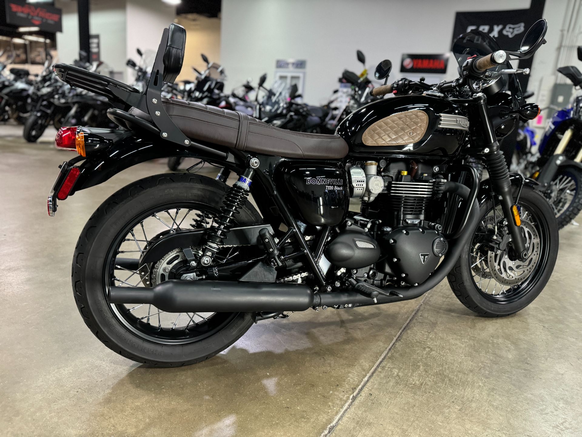 2018 Triumph Bonneville T120 in Eden Prairie, Minnesota - Photo 4