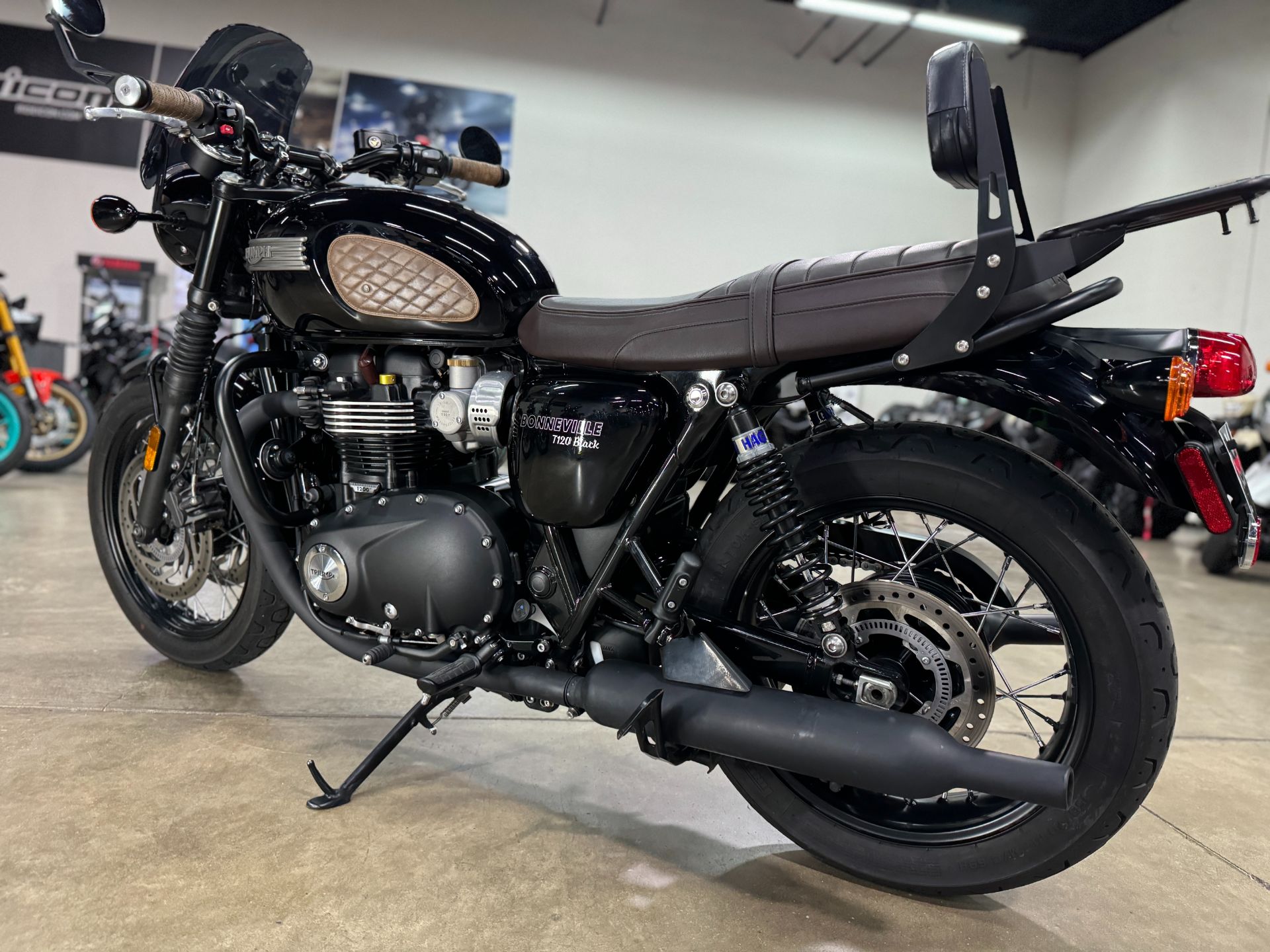 2018 Triumph Bonneville T120 in Eden Prairie, Minnesota - Photo 7