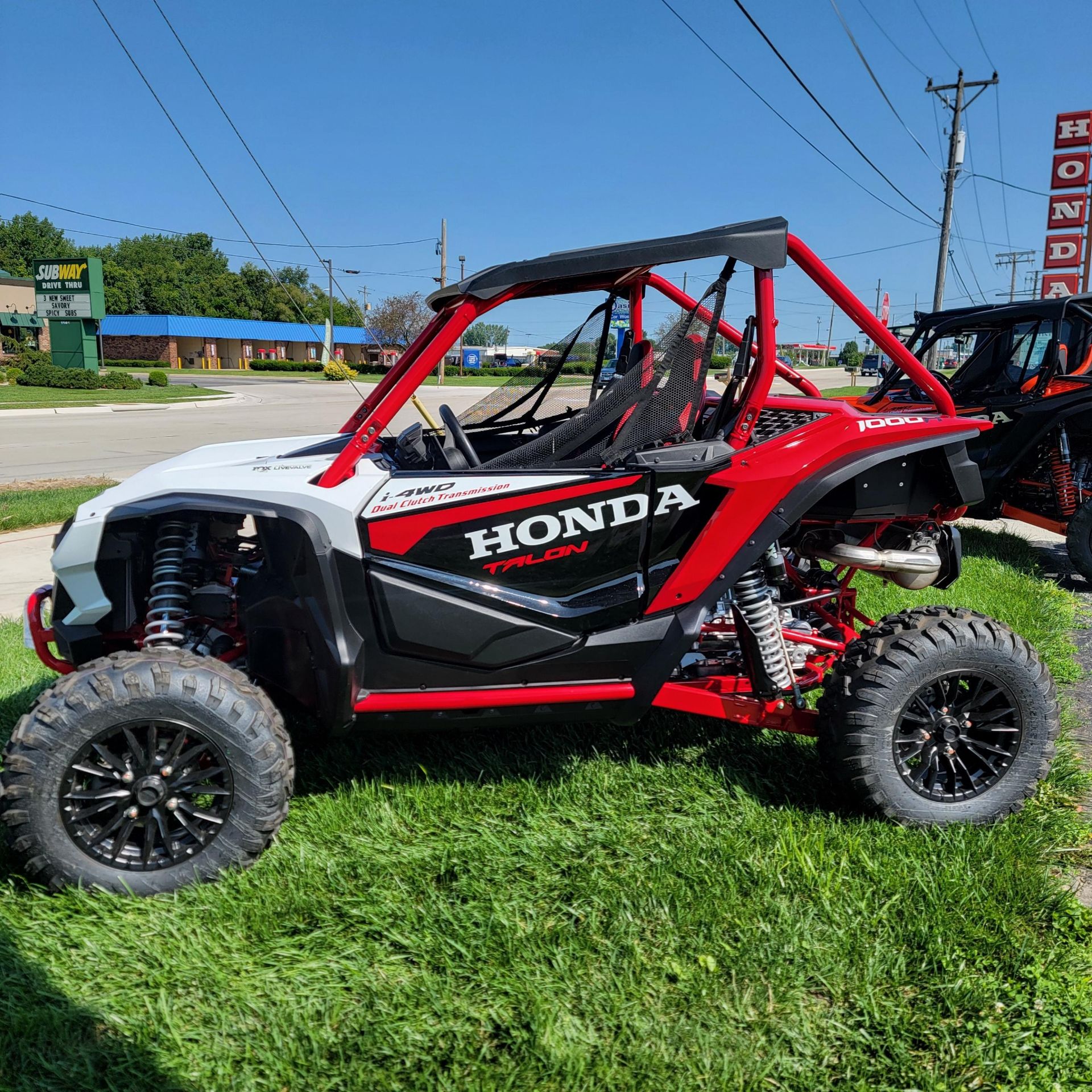 2023 Honda Talon 1000RS FOX Live Valve in Sterling, Illinois - Photo 2