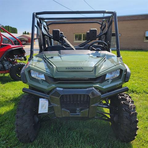 2023 Honda Pioneer 1000-6 Deluxe Crew in Sterling, Illinois - Photo 3