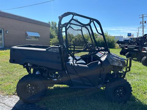 2025 Honda Pioneer 700 Forest in Sterling, Illinois - Photo 2