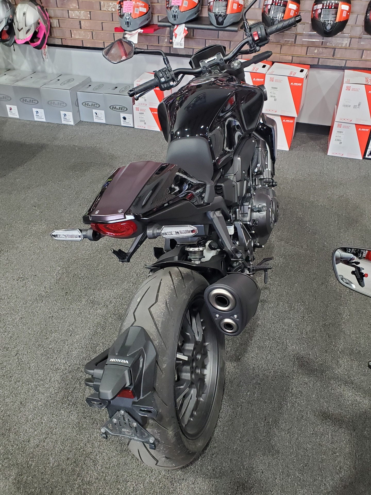 2022 Honda CB1000R Black Edition in Moon Township, Pennsylvania - Photo 4