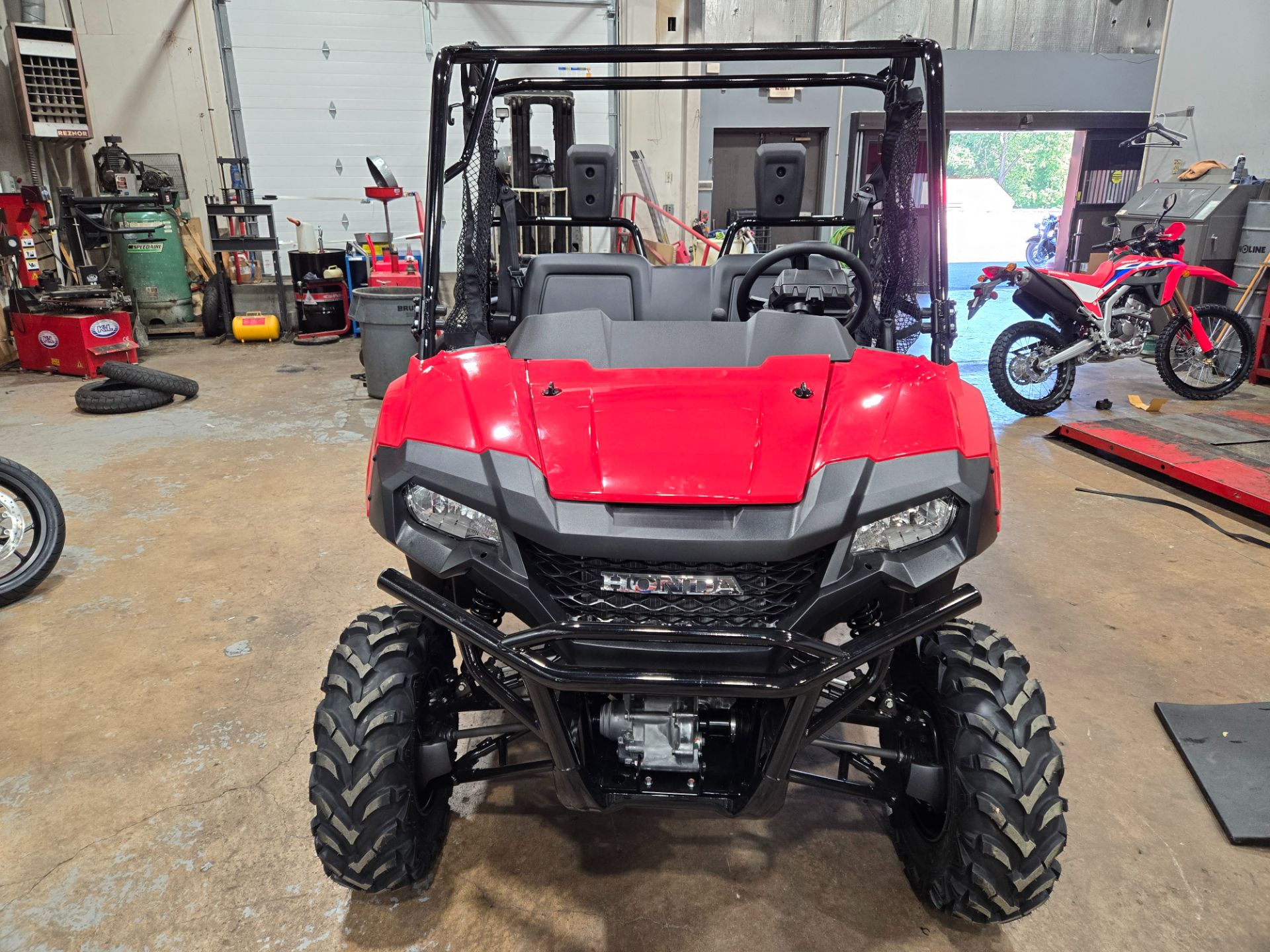 2025 Honda Pioneer 700 in Moon Township, Pennsylvania - Photo 3