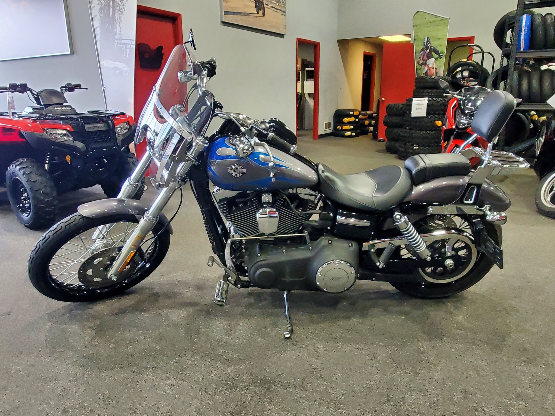 2014 Harley-Davidson Dyna® Wide Glide® in Moon Township, Pennsylvania - Photo 2