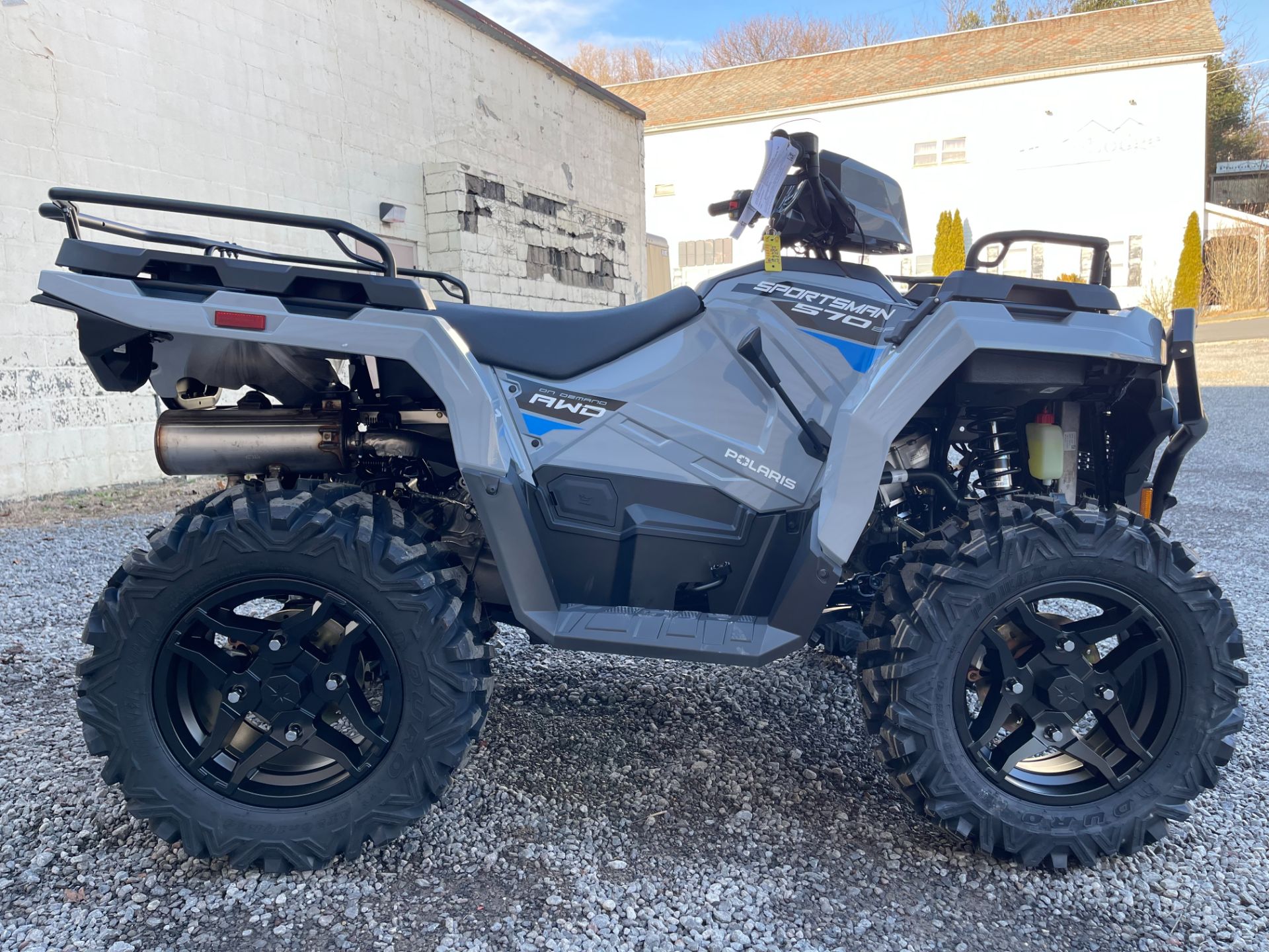 2024 Polaris Sportsman 570 Premium in Chicora, Pennsylvania - Photo 2