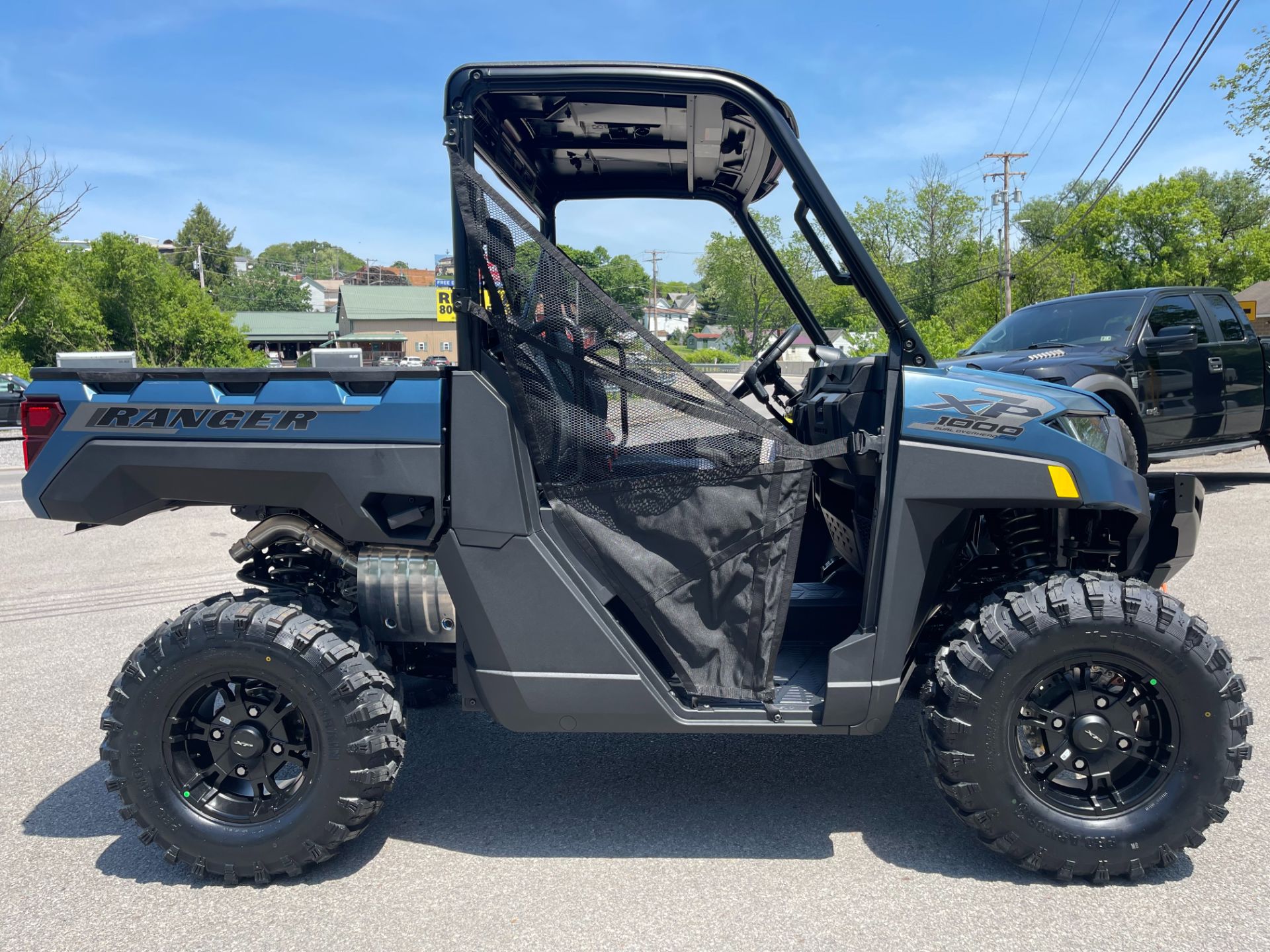 2025 Polaris Ranger XP 1000 Premium in Chicora, Pennsylvania - Photo 2