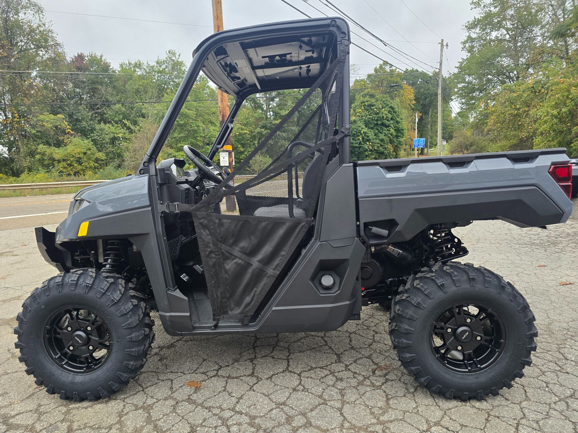 2025 Polaris Ranger XP 1000 Premium in Chicora, Pennsylvania - Photo 2