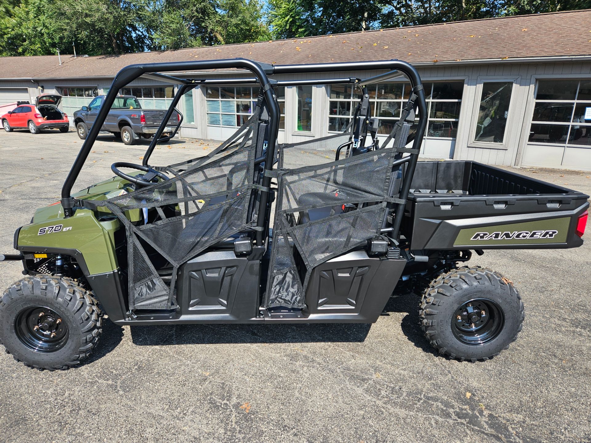 2025 Polaris Ranger Crew 570 Full-Size in Beaver Falls, Pennsylvania - Photo 2