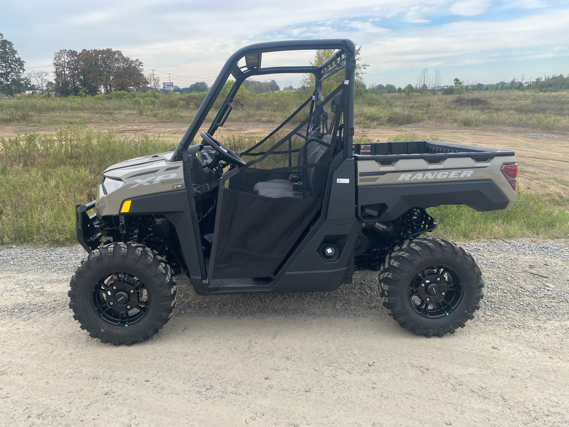 2024 Polaris Ranger XP 1000 Premium in Conway, Arkansas - Photo 2