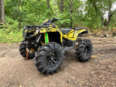 2013 Can-Am Outlander™ XT™ 1000 in Howell, Michigan - Photo 2