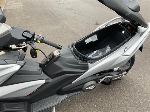 2023 Kymco AK 550i ABS in Howell, Michigan - Photo 17