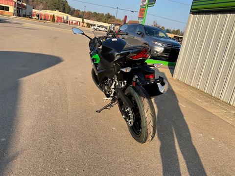 2023 Kawasaki Ninja 400 in Howell, Michigan - Photo 4