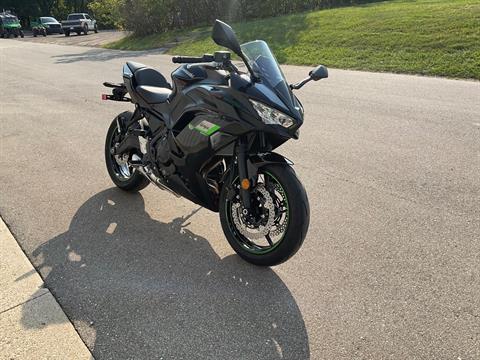 2025 Kawasaki Ninja 650 in Howell, Michigan - Photo 5