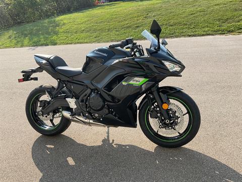 2025 Kawasaki Ninja 650 in Howell, Michigan - Photo 6