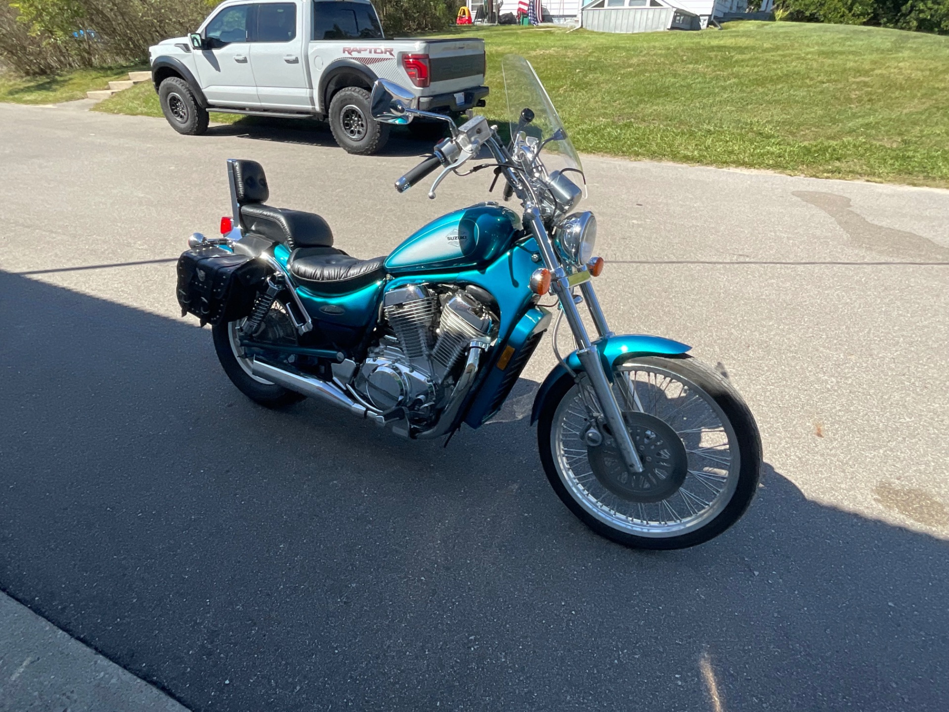 1996 Suzuki VS800GL Intruder in Howell, Michigan - Photo 7