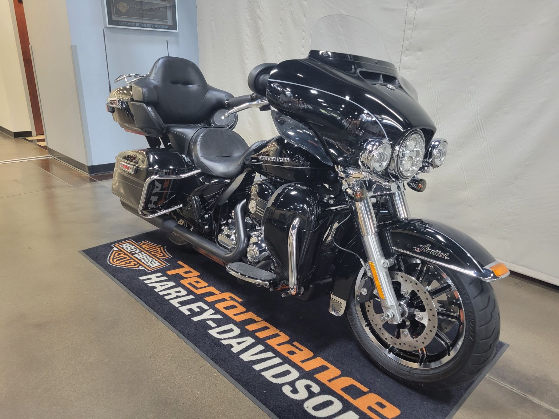 2015 Harley-Davidson Ultra Limited Low in Syracuse, New York - Photo 2
