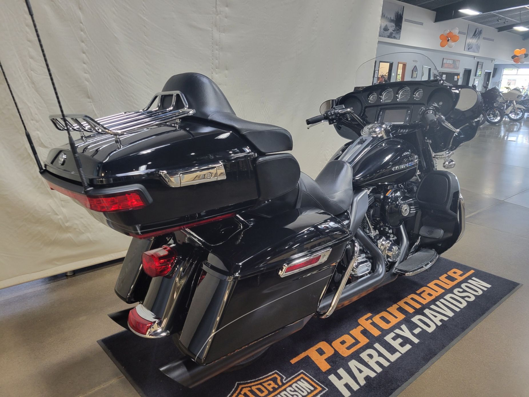 2015 Harley-Davidson Ultra Limited Low in Syracuse, New York - Photo 3