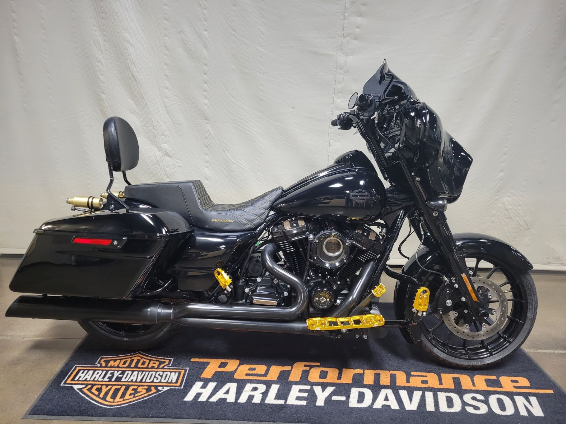 2018 Harley-Davidson Street Glide® Special in Syracuse, New York - Photo 1